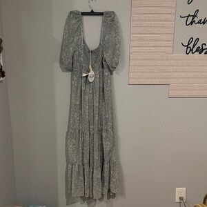 saltwater LUXE Sage Floral Tiered Maxi Dress with Puff Sleeves